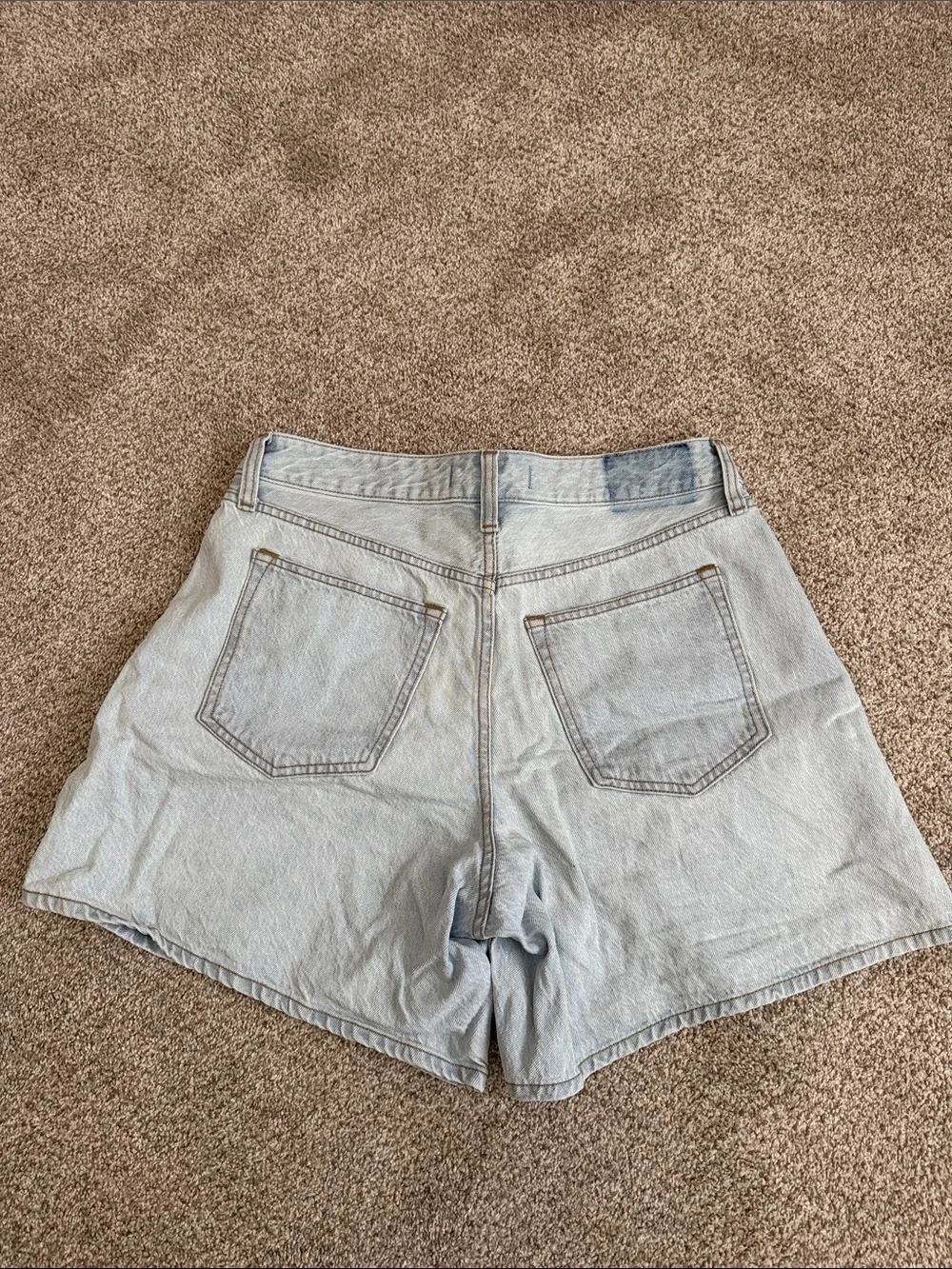 Abercrombie & Fitch Curve Love Light Blue Denim Shorts - Picture 2 of 2